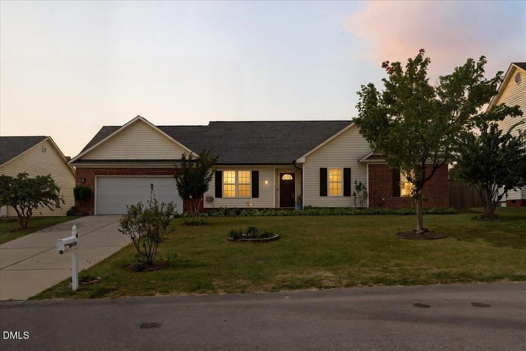 4406 Clifton Drive, Hope Mills, NC 28348