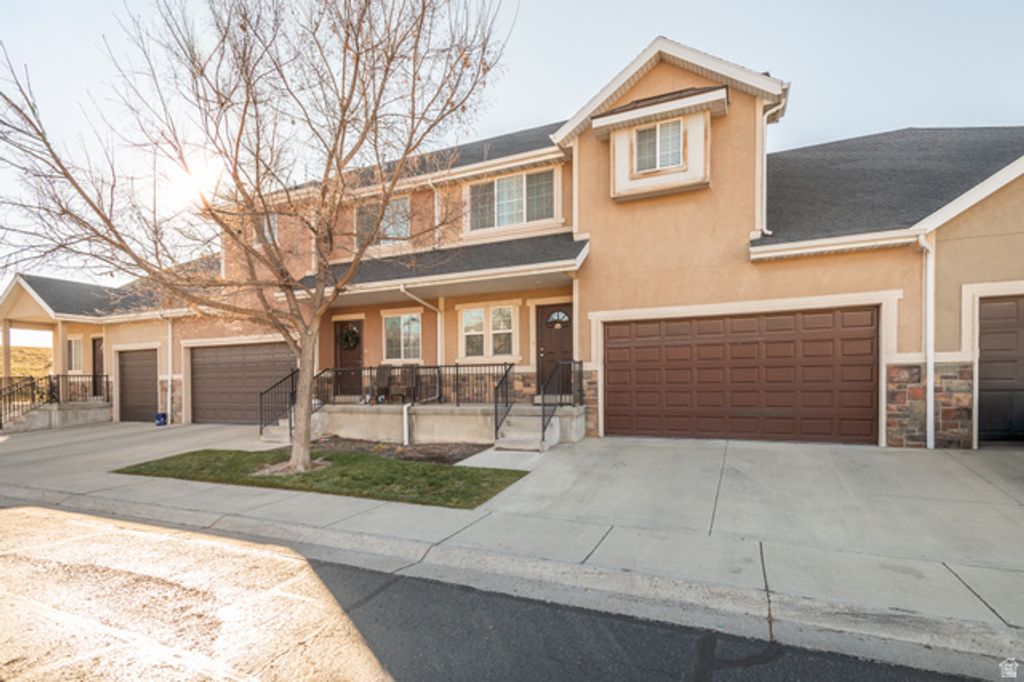 Image 2 of property listing at 13554 S BELLA MONTE DR, Draper, UT 84020
