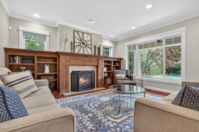 2630 Kerrisdale Ridge Drive, Medford, OR 97504