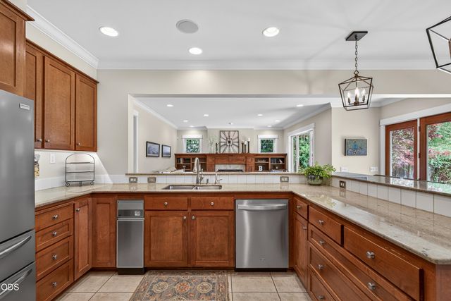 2630 Kerrisdale Ridge Drive, Medford, OR 97504