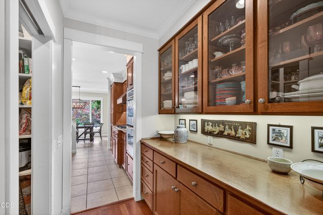 2630 Kerrisdale Ridge Drive, Medford, OR 97504