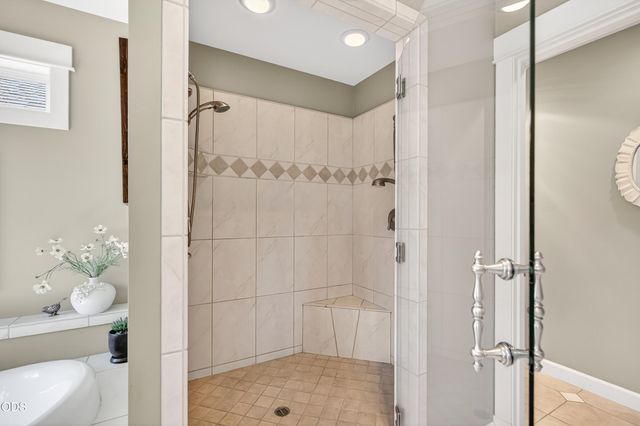 2630 Kerrisdale Ridge Drive, Medford, OR 97504