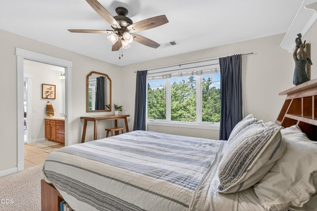 2630 Kerrisdale Ridge Drive, Medford, OR 97504