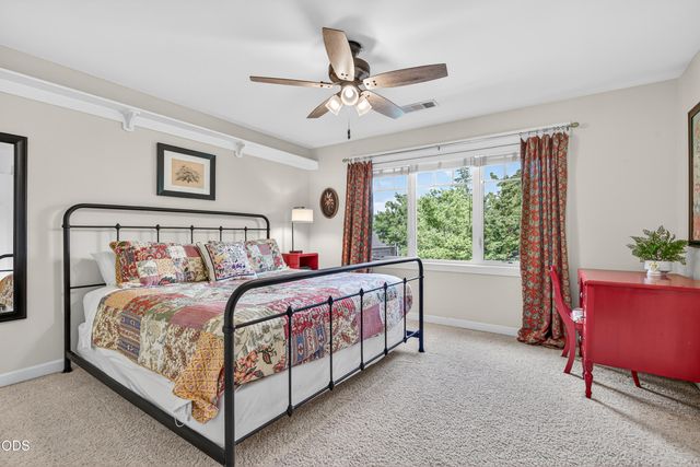 2630 Kerrisdale Ridge Drive, Medford, OR 97504