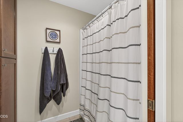 2630 Kerrisdale Ridge Drive, Medford, OR 97504
