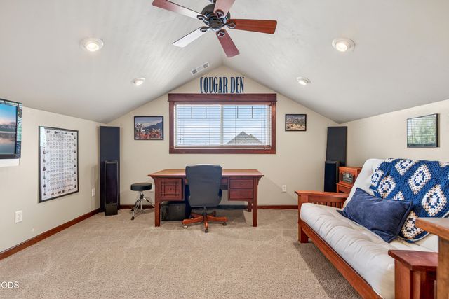 2630 Kerrisdale Ridge Drive, Medford, OR 97504