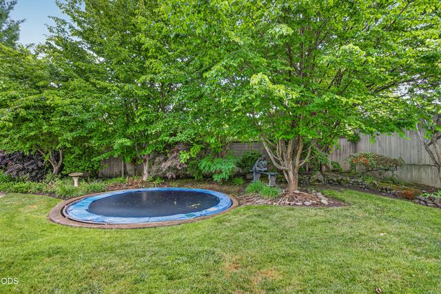 2630 Kerrisdale Ridge Drive, Medford, OR 97504