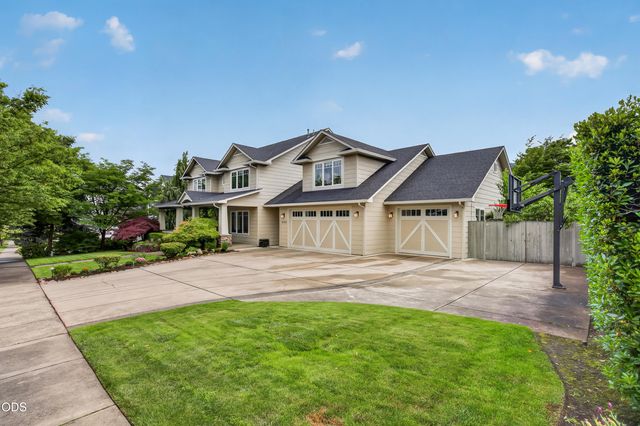 2630 Kerrisdale Ridge Drive, Medford, OR 97504
