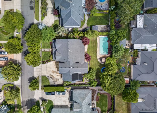 2630 Kerrisdale Ridge Drive, Medford, OR 97504