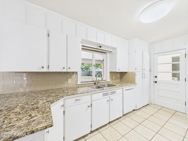 309 Roselawn Boulevard, Lafayette, LA 70503