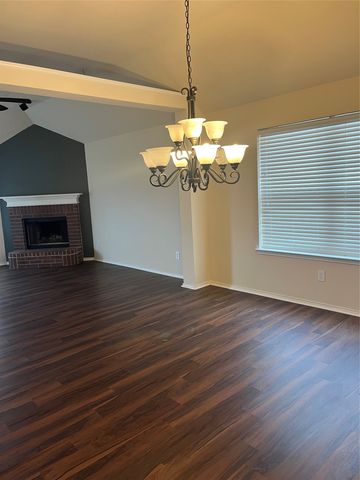 1113 Manhassett Court, Fort Worth, TX 76140