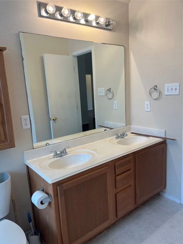 1113 Manhassett Court, Fort Worth, TX 76140