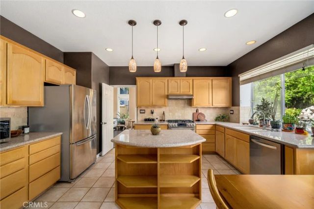 3821 Sierra Madre Court, Simi Valley, CA 93063