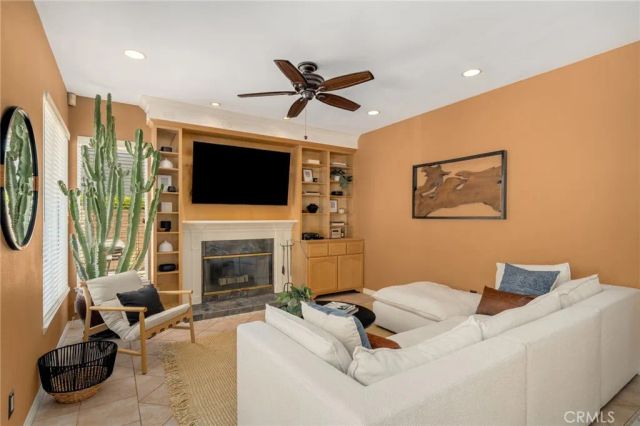 3821 Sierra Madre Court, Simi Valley, CA 93063