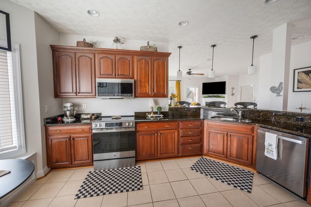 1052 La Casa CT, Moneta, VA 24121