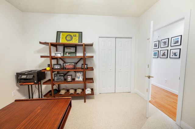 1052 La Casa CT, Moneta, VA 24121