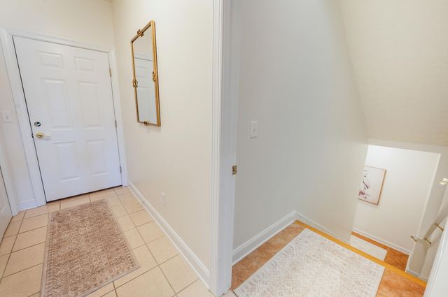 1052 La Casa CT, Moneta, VA 24121