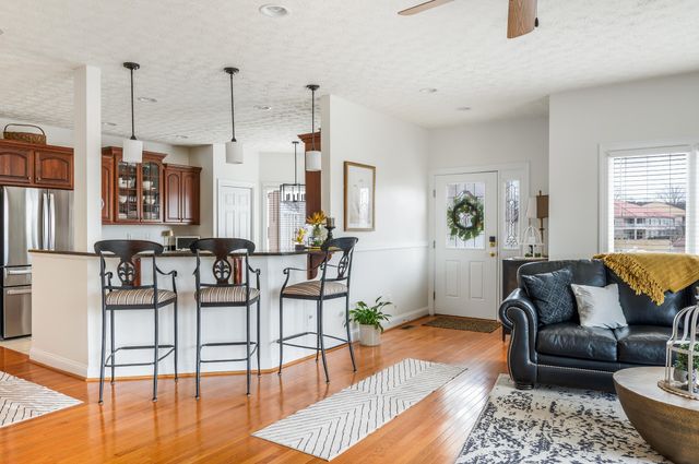 1052 La Casa CT, Moneta, VA 24121