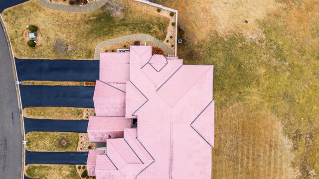 1052 La Casa CT, Moneta, VA 24121