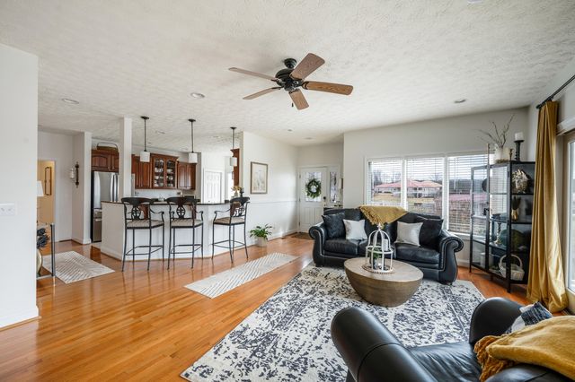 1052 La Casa CT, Moneta, VA 24121