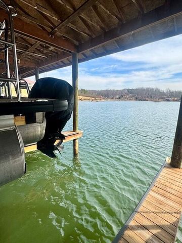 1052 La Casa CT, Moneta, VA 24121