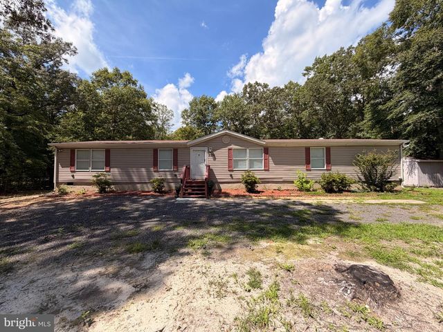 7118 TANGLEWOOD DR, Fredericksburg, VA 22408