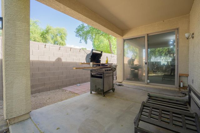 9377 W Milkweed Loop, Phoenix, AZ 85037