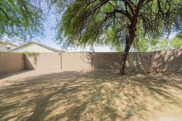 9377 W Milkweed Loop, Phoenix, AZ 85037