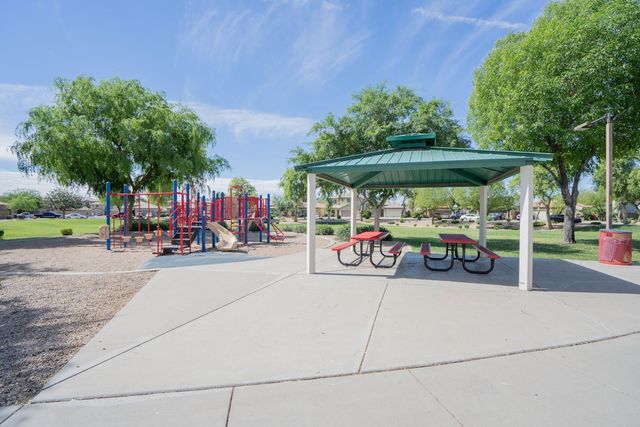 9377 W Milkweed Loop, Phoenix, AZ 85037