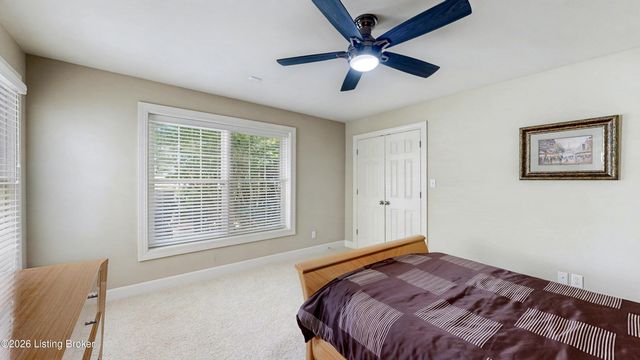 18901 Ridgeleigh Ln, Louisville, KY 40245