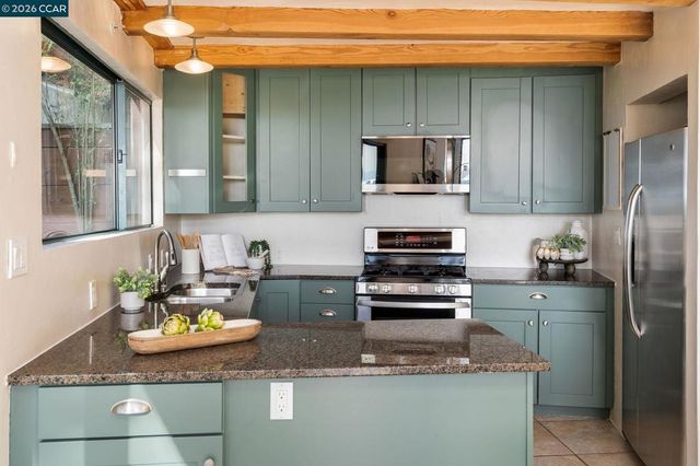 161 161 Panoramic Way, Berkeley, CA 94704