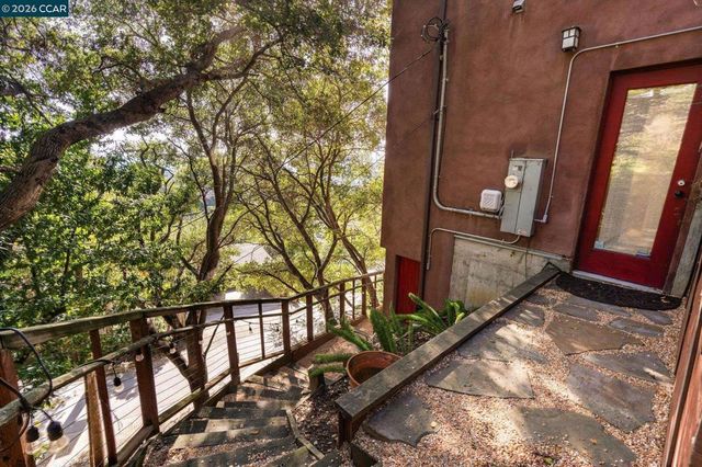 161 161 Panoramic Way, Berkeley, CA 94704