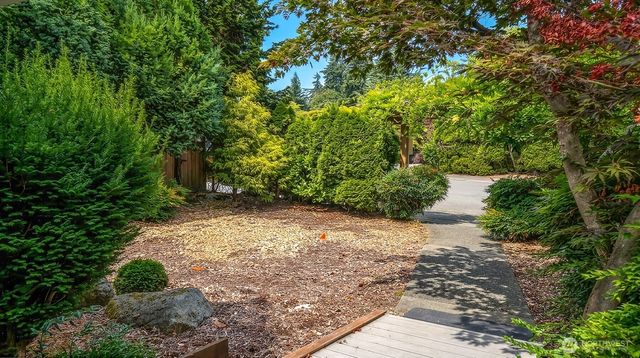 10923 NE 120th Street, Kirkland, WA 98034