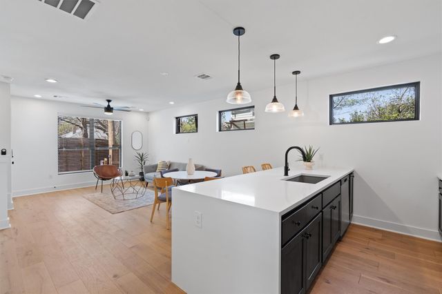 2102 Eva ST 2, Austin, TX 78704