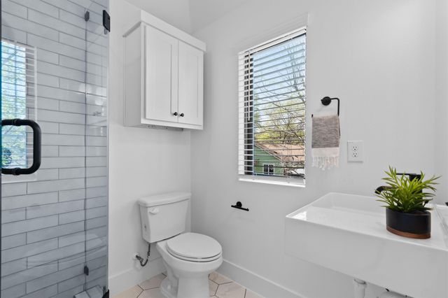 2102 Eva ST 2, Austin, TX 78704