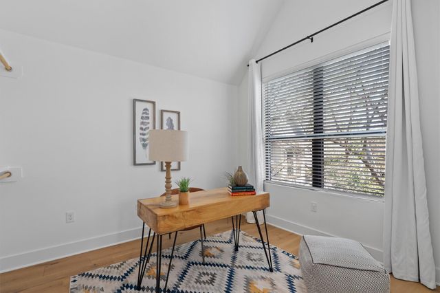 2102 Eva ST 2, Austin, TX 78704