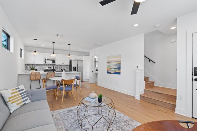 2102 Eva ST 2, Austin, TX 78704
