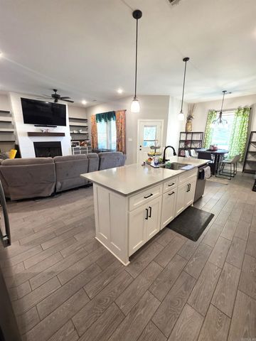 2809 Whisker Way, Benton, AR 72015