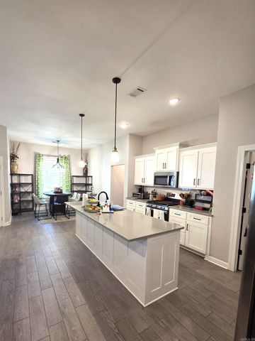 2809 Whisker Way, Benton, AR 72015