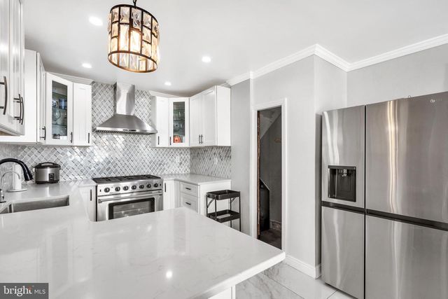 15 KENMORE RD, Upper Darby, PA 19082