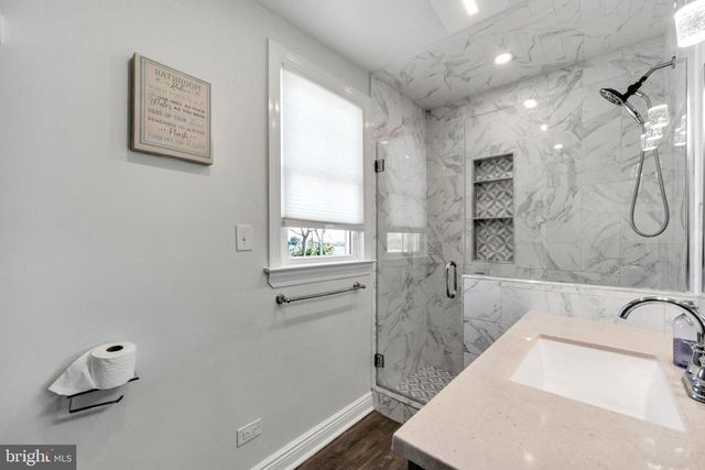 15 KENMORE RD, Upper Darby, PA 19082