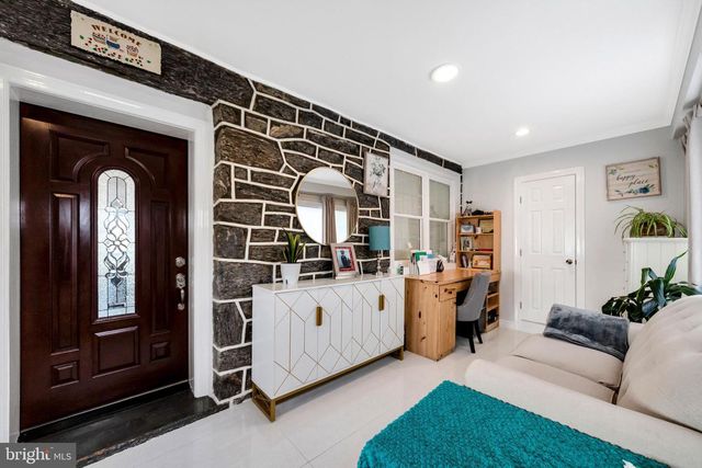 15 KENMORE RD, Upper Darby, PA 19082