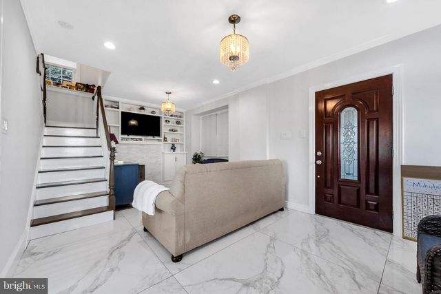 15 KENMORE RD, Upper Darby, PA 19082