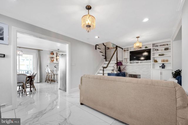 15 KENMORE RD, Upper Darby, PA 19082