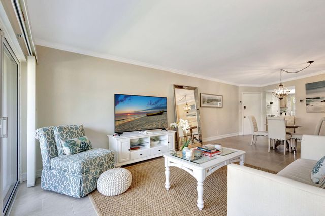 68 Yacht Club Drive 3, North Palm Beach, FL 33408