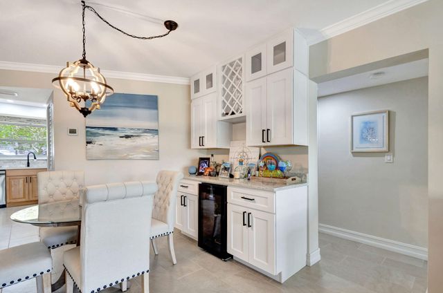 68 Yacht Club Drive 3, North Palm Beach, FL 33408