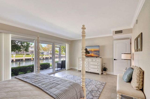 68 Yacht Club Drive 3, North Palm Beach, FL 33408