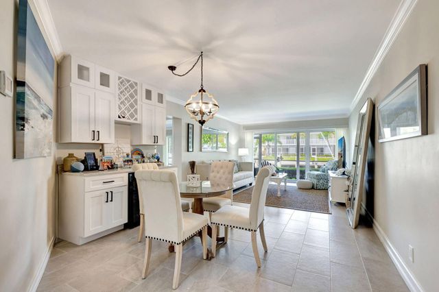 68 Yacht Club Drive 3, North Palm Beach, FL 33408