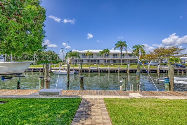 68 Yacht Club Drive 3, North Palm Beach, FL 33408