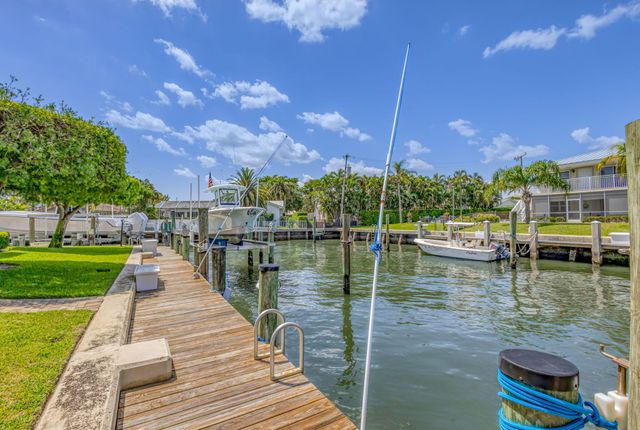 68 Yacht Club Drive 3, North Palm Beach, FL 33408